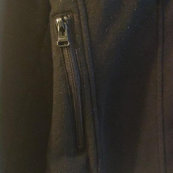 Bench Fleece Jacket - Picture 4 of 9